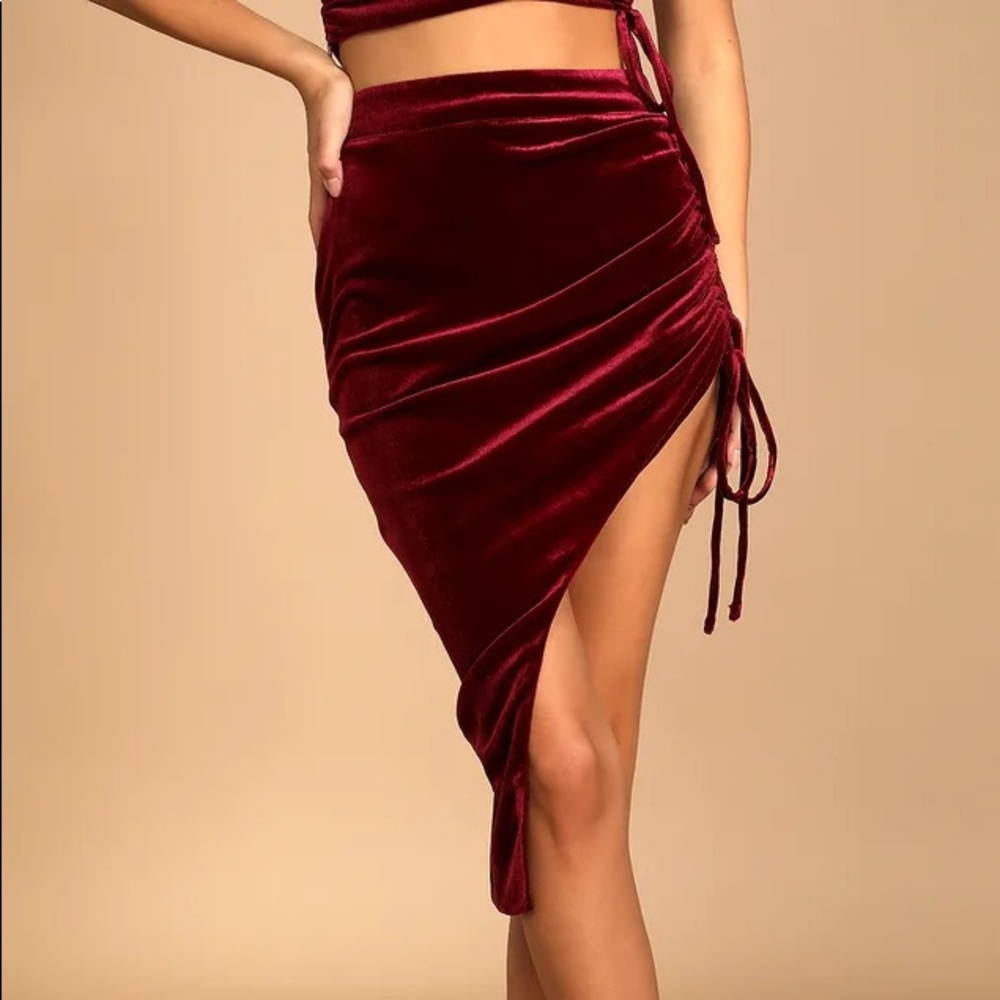 Lulu’s Flirty and Festive Burgundy Velvet Ruched Midi Skirt
